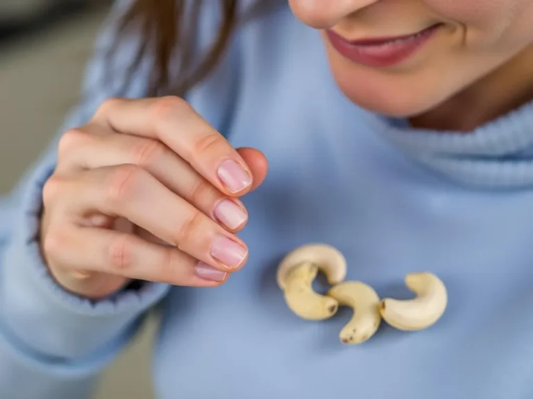 Eating Cashew Nuts: Unlocking the Spiritual Meaning